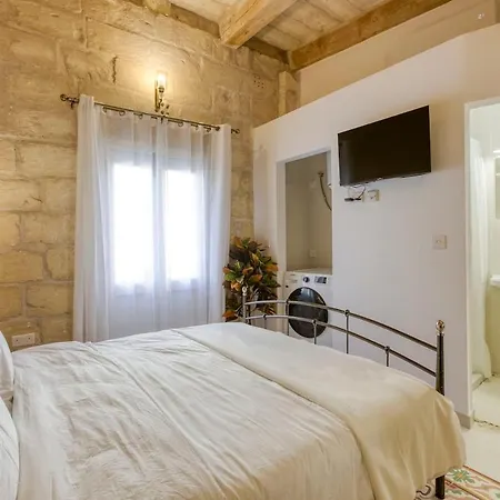 Casa de Férias Authentic 2br House Of Character With Terrace By 360 Estates