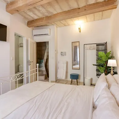 Authentic 2br House Of Character With Terrace By 360 Estates