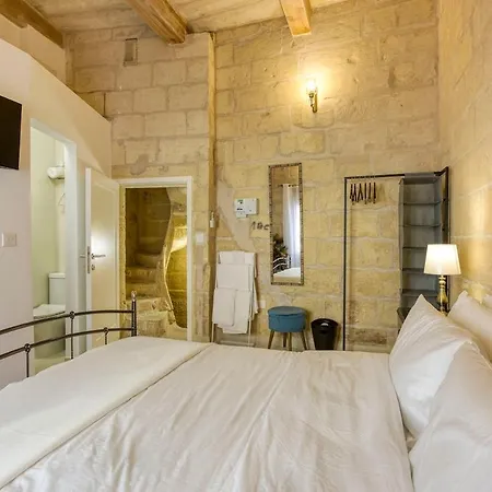 Authentic 2br House Of Character With Terrace By 360 Estates Naxxar