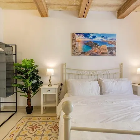 Holiday home Authentic 2br House Of Character With Terrace By 360 Estates