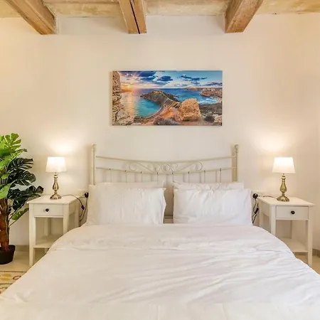 Authentic 2br House Of Character With Terrace By 360 Estates