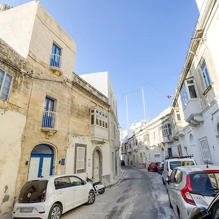 Authentic 2br House Of Character With Terrace By 360 Estates