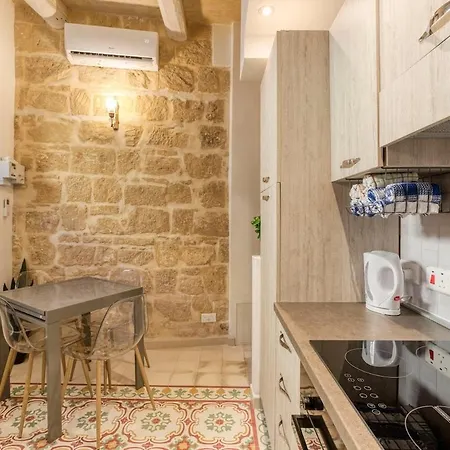 Authentic 2br House Of Character With Terrace By 360 Estates Naxxar