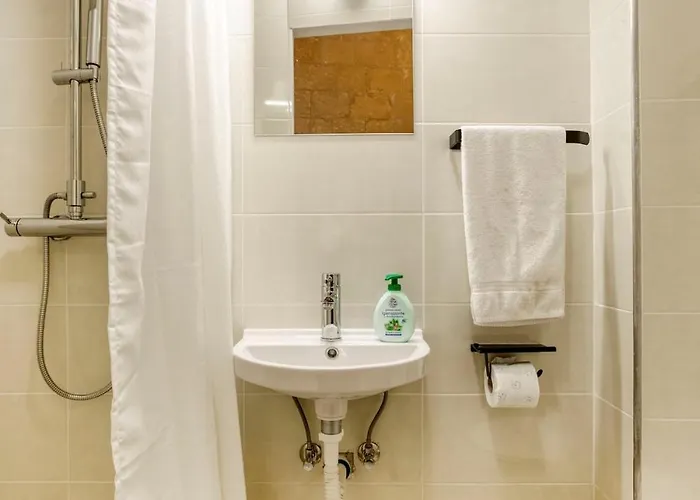 Authentic 2br House Of Character With Terrace By 360 Estates Naxxar