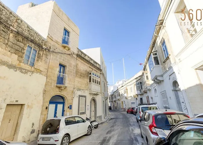 Authentic 2br House Of Character With Terrace By 360 Estates