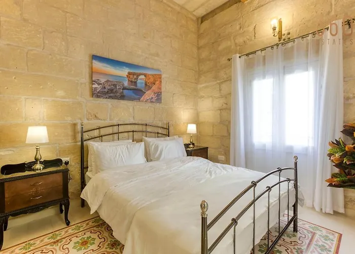 Authentic 2br House Of Character With Terrace By 360 Estates Case de vacanță