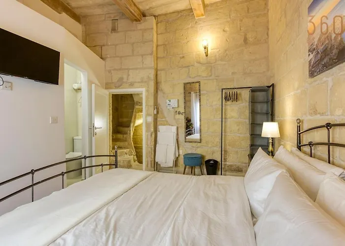 Authentic 2br House Of Character With Terrace By 360 Estates Naxxar